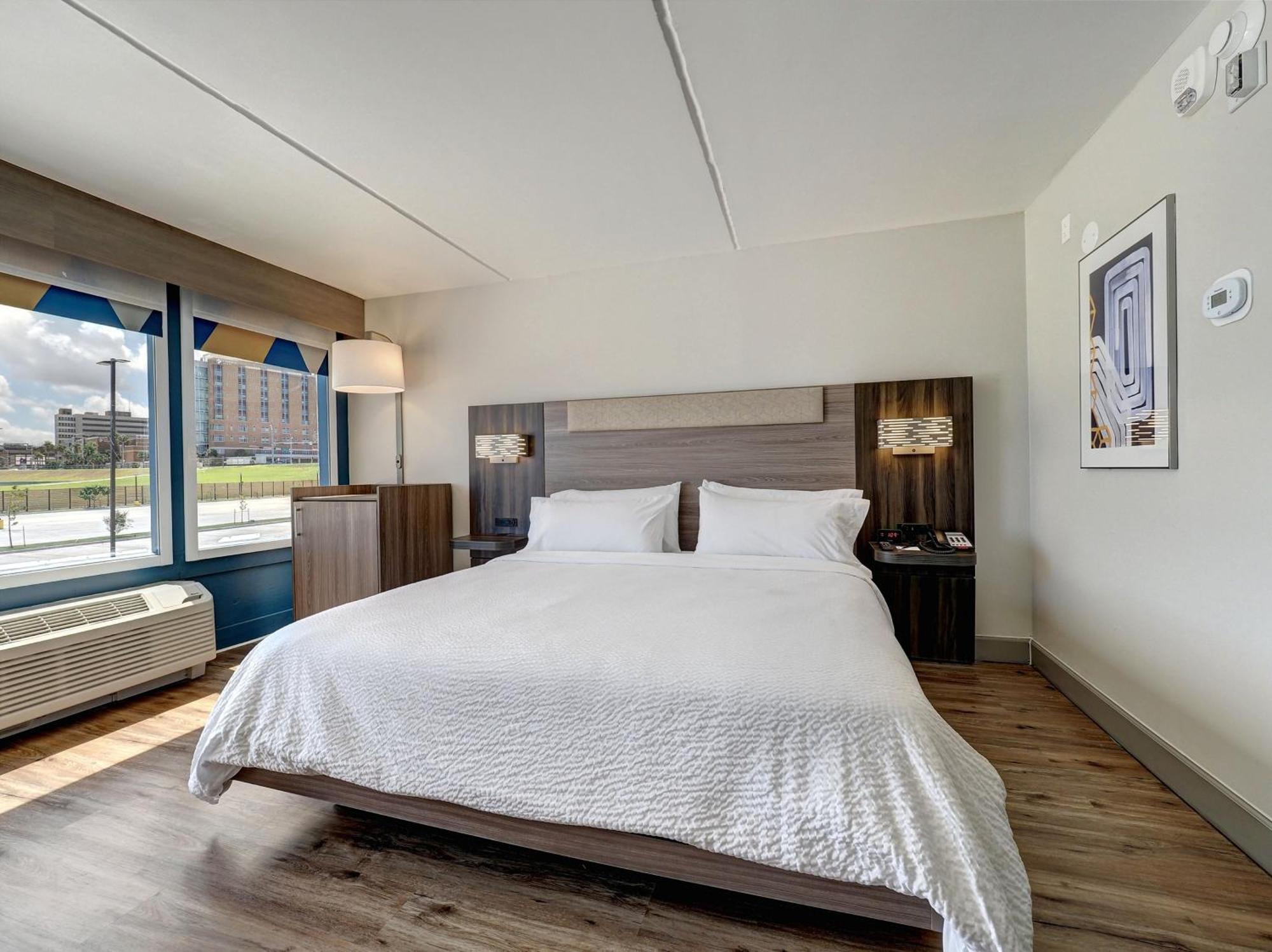 Holiday Inn Express Corpus Christi - Beachfront By Ihg Экстерьер фото