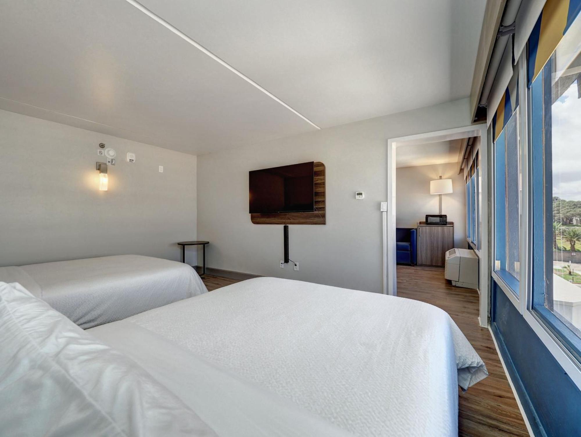 Holiday Inn Express Corpus Christi - Beachfront By Ihg Экстерьер фото