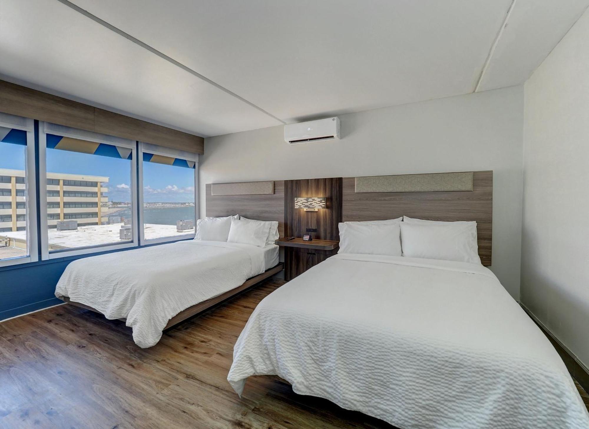 Holiday Inn Express Corpus Christi - Beachfront By Ihg Экстерьер фото