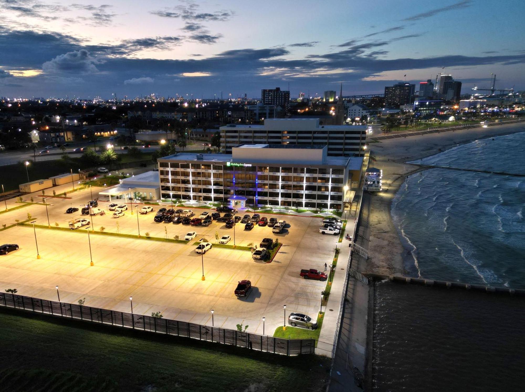 Holiday Inn Express Corpus Christi - Beachfront By Ihg Экстерьер фото