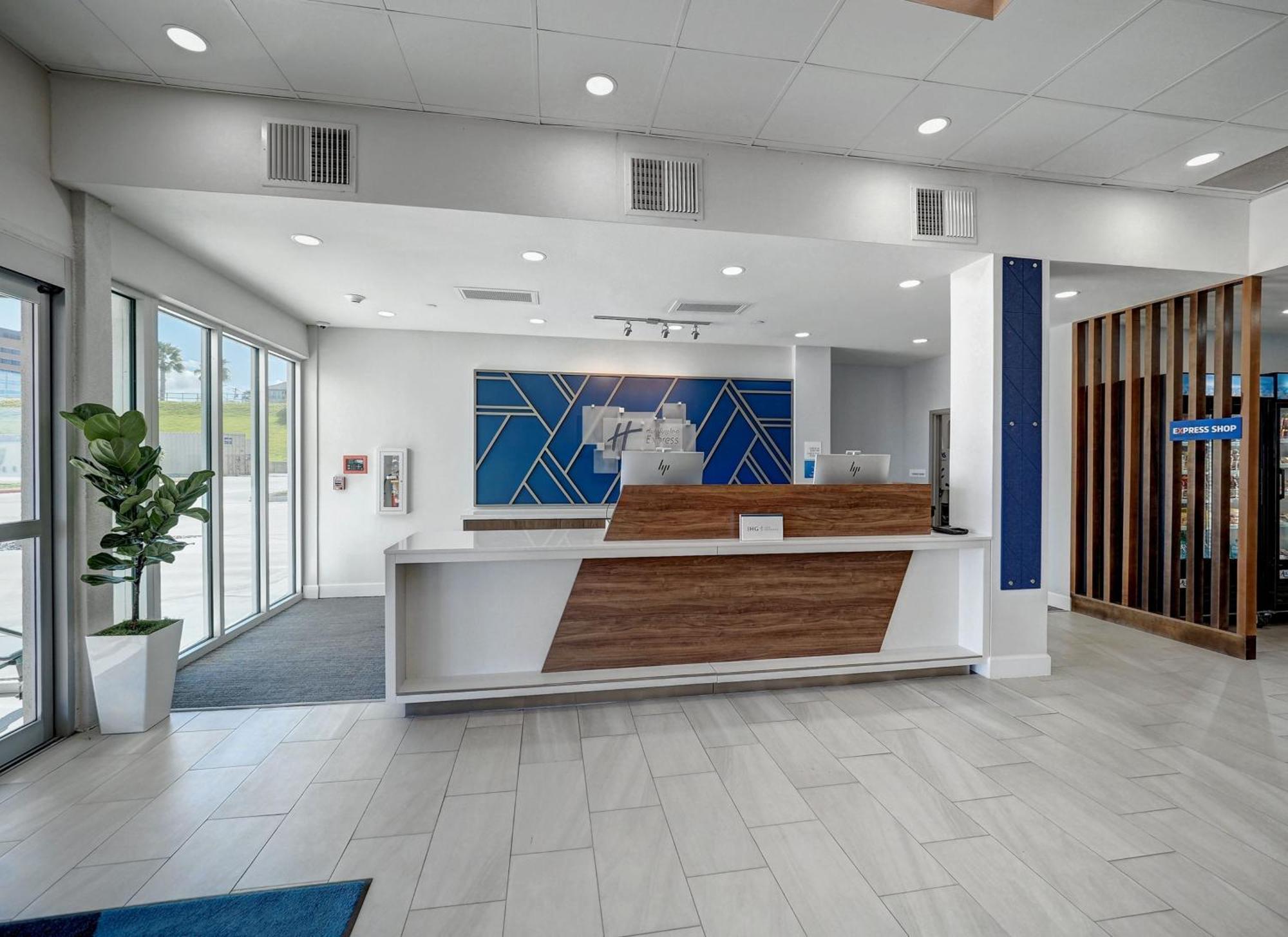 Holiday Inn Express Corpus Christi - Beachfront By Ihg Экстерьер фото