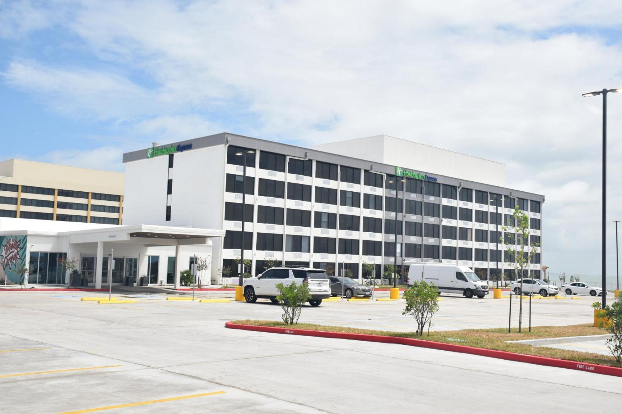 Holiday Inn Express Corpus Christi - Beachfront By Ihg Экстерьер фото