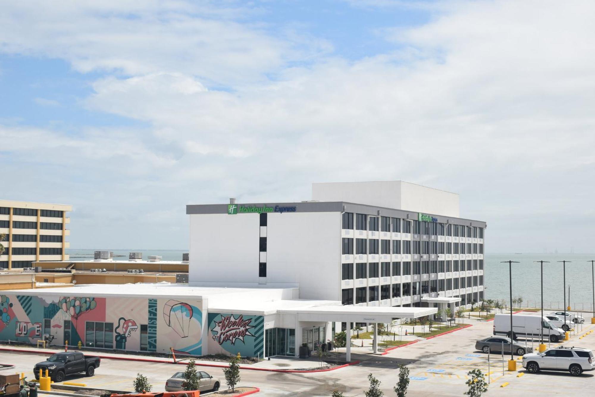 Holiday Inn Express Corpus Christi - Beachfront By Ihg Экстерьер фото