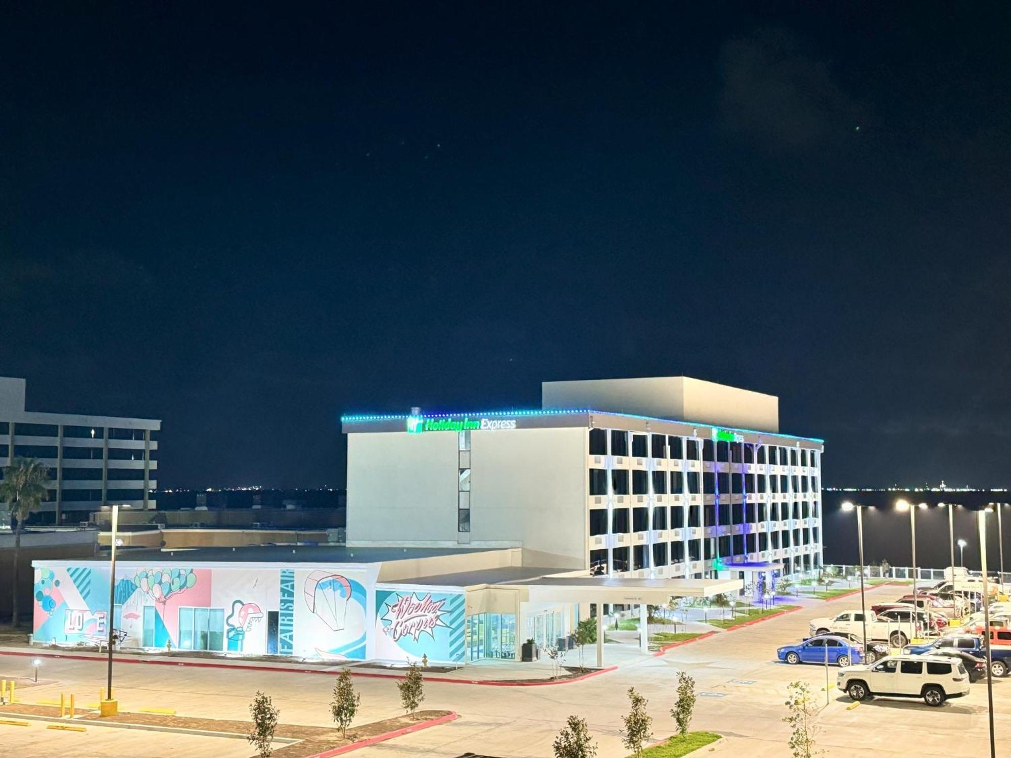 Holiday Inn Express Corpus Christi - Beachfront By Ihg Экстерьер фото